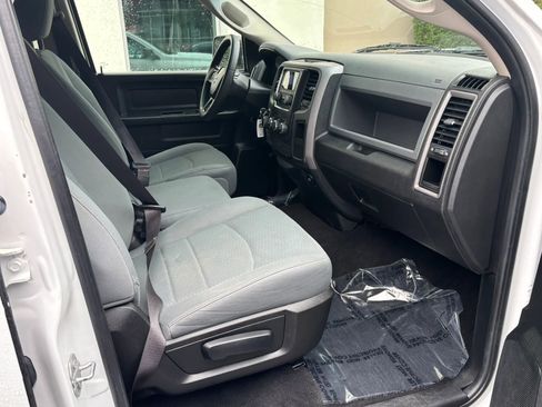 Used 2017 RAM 1500 ST w/ SXT Appearance Group image 15