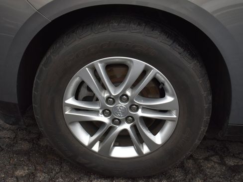 Used 2019 Buick Enclave Essence image 11