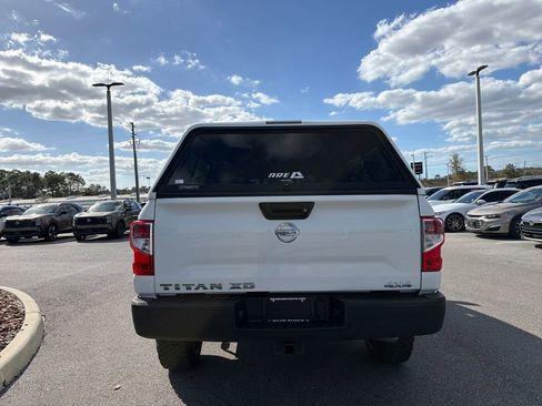 Used 2019 Nissan Titan S image 6