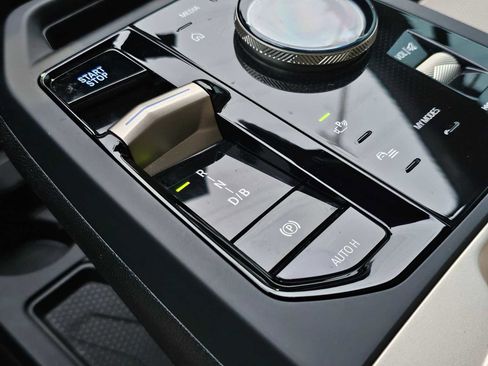 Used 2025 BMW iX xDrive50 image 34