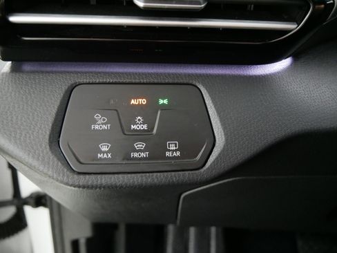 Used 2024 Volkswagen ID.4 Pro S image 26