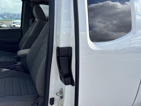 Used 2019 Nissan Frontier S image 19