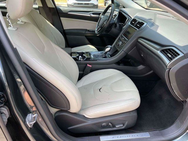 Used 2015 Ford Fusion Titanium FWD image 23