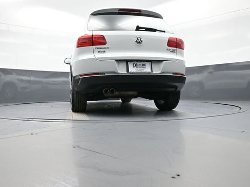 Used 2015 Volkswagen Tiguan SE image 29