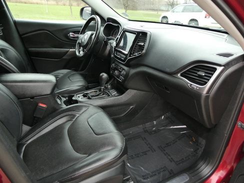 Used 2019 Jeep Cherokee Limited AWD/4WD image 27