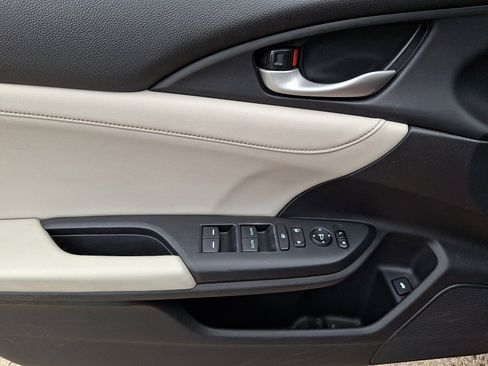 Used 2022 Honda Insight Touring image 12