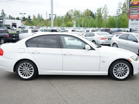 Used 2011 BMW 328i xDrive Sedan AWD/4WD image 6