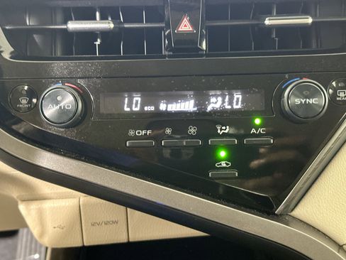 Used 2024 Toyota Camry LE image 22