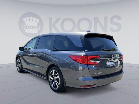 Used 2024 Honda Odyssey Touring image 4