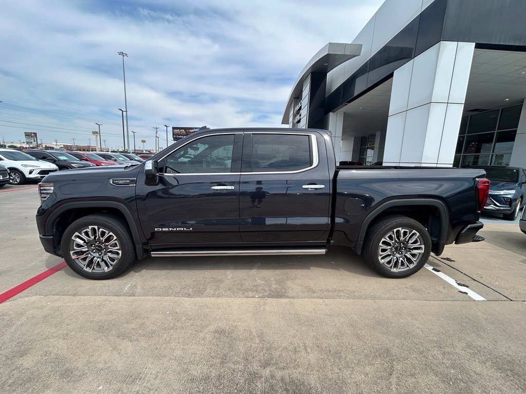 Used 2023 GMC Sierra 1500 Denali Ultimate AWD/4WD image 2