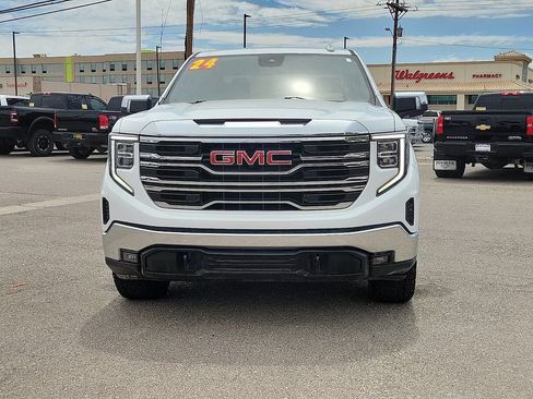 Used 2024 GMC Sierra 1500 SLT AWD/4WD image 3