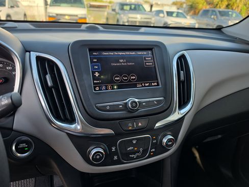 Used 2022 Chevrolet Equinox LT FWD image 25