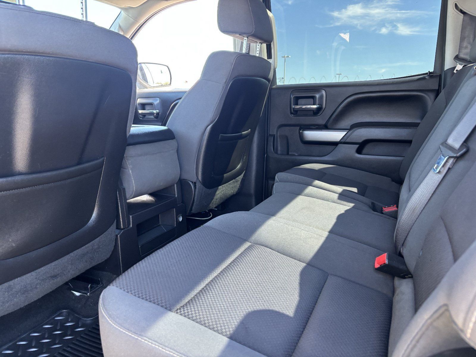 Used 2015 Chevrolet Silverado 1500 LT AWD/4WD image 18