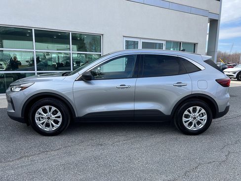 Used 2024 Ford Escape Active image 2