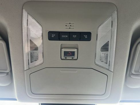 Used 2022 Toyota RAV4 XLE FWD image 29