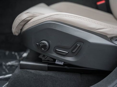 New 2026 Volvo XC90 B6 Ultra w/ Lounge Package image 34