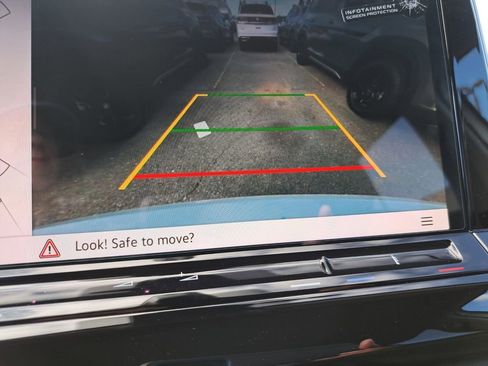 New 2026 Volkswagen Atlas SE image 11