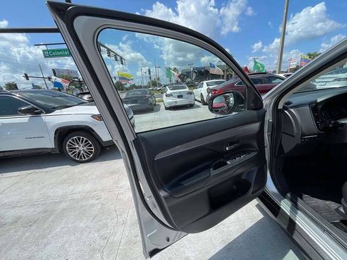 Used 2020 Mitsubishi Outlander SEL FWD image 8