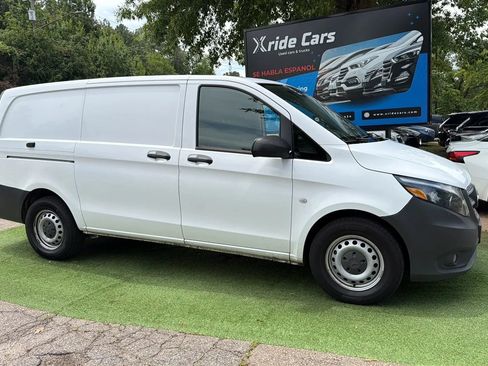 Used 2022 Mercedes-Benz Metris image 13