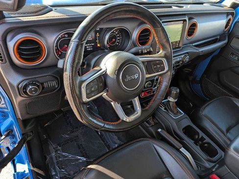 Used 2021 Jeep Gladiator Mojave w/ Uconnect 4C Nav & Sound Group AWD/4WD image 2