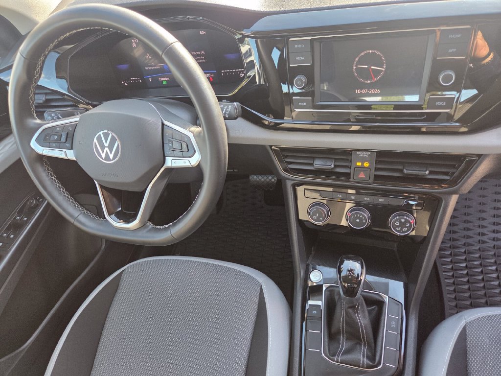 Used 2024 Volkswagen Taos S w/ MDO Package FWD image 29