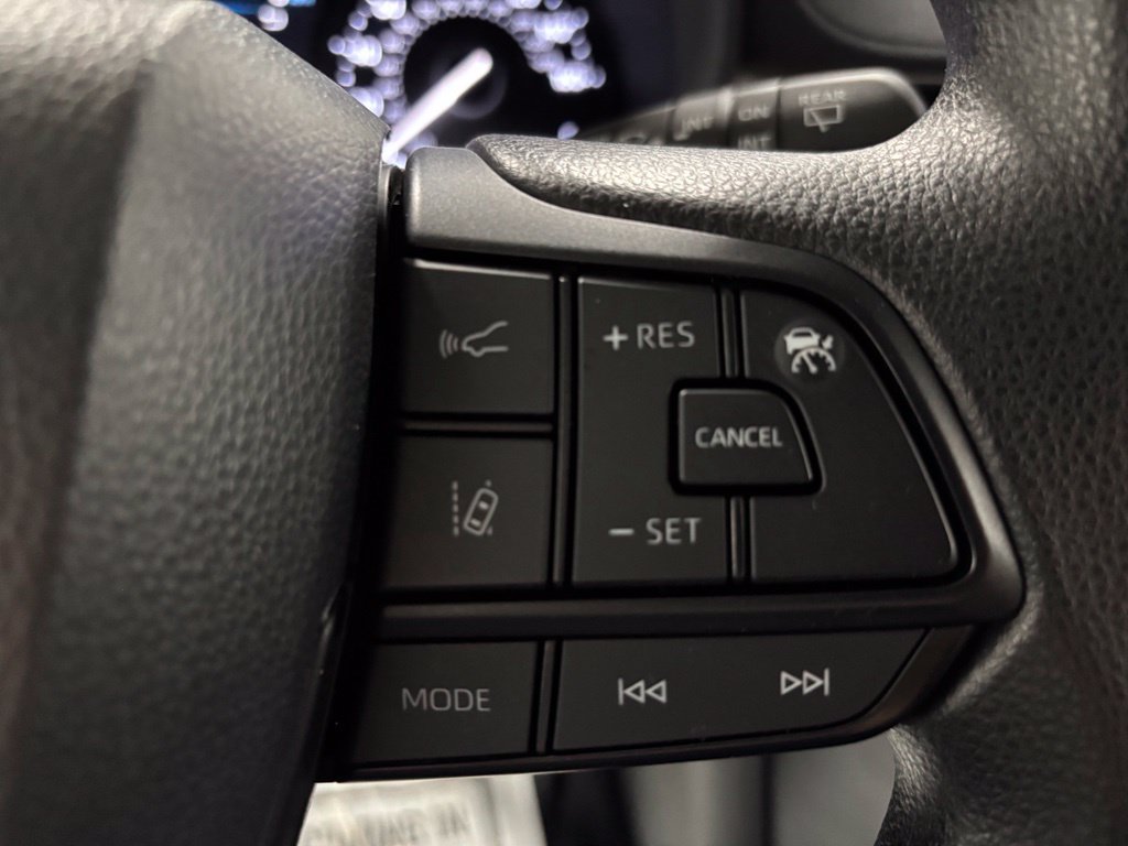Used 2026 Toyota Sienna LE FWD image 20