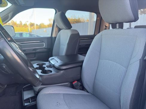 Used 2020 RAM 2500 Big Horn w/ Level 1 Equipment Group image 9