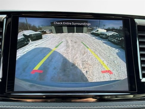 Certified 2022 Chrysler Pacifica Touring-L w/ S Appearance Package image 20