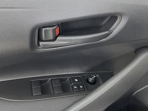 Used 2025 Toyota Corolla LE image 17