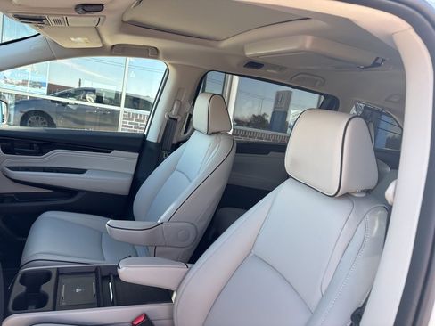 Certified 2026 Honda Odyssey Touring image 12