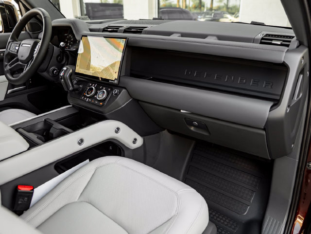 New 2026 Land Rover Defender 130 X-Dynamic SE AWD/4WD image 42