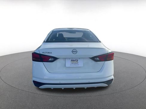 Used 2025 Nissan Altima 2.5 SV image 12