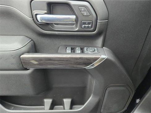 Used 2022 Chevrolet Silverado 2500 LTZ w/ LTZ Convenience Package image 33