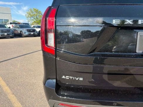 Used 2025 Ford Expedition Active AWD/4WD image 13