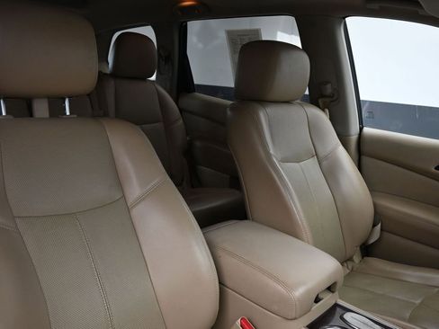 Used 2014 Nissan Pathfinder Platinum w/ Platinum Premium Package image 11