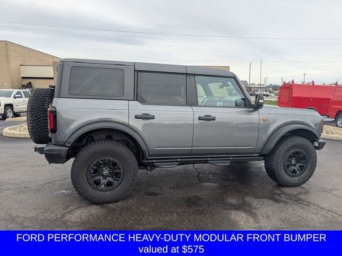 Used 2022 Ford Bronco Badlands image 9