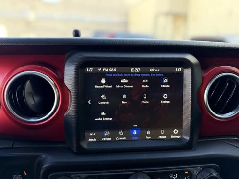 Used 2023 Jeep Wrangler Unlimited Rubicon w/ LED Lighting Group AWD/4WD image 31