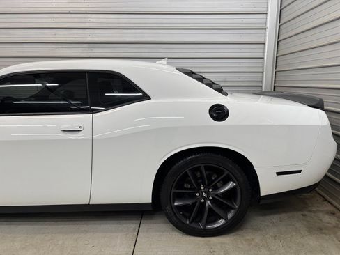 Used 2019 Dodge Challenger R/T Scat Pack RWD image 5