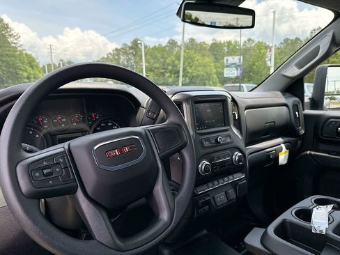 New 2025 GMC Sierra 2500 Pro w/ Convenience Package image 9