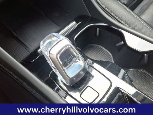 Certified 2023 Volvo XC40 B5 Plus w/ Driver Assist Package image 16