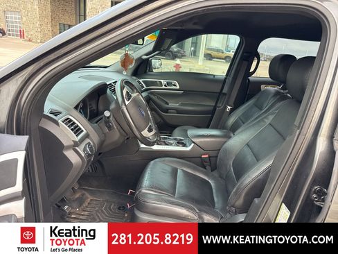 Used 2015 Ford Explorer XLT w/ Equipment Group 202B image 15