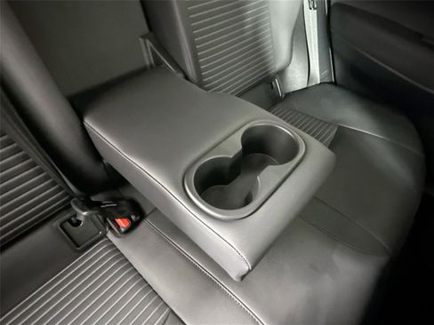 Certified 2025 Toyota Corolla Cross XSE image 38