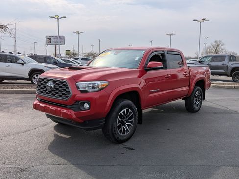 Certified 2022 Toyota Tacoma TRD Sport image 4