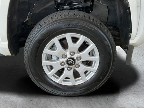 Used 2024 Toyota Tacoma SR AWD/4WD image 27
