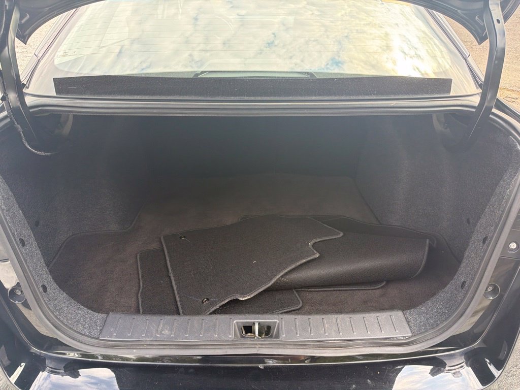 Used 2025 Nissan Versa SV FWD image 11