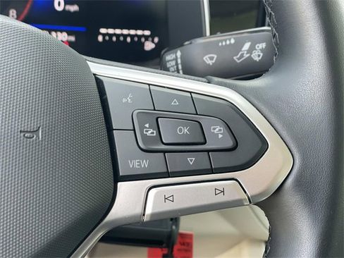 Used 2025 Volkswagen Jetta S image 9