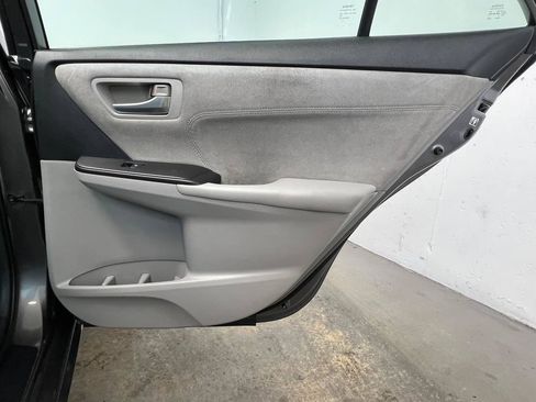 Used 2015 Toyota Camry XSE w/ Moonroof Package FWD image 13
