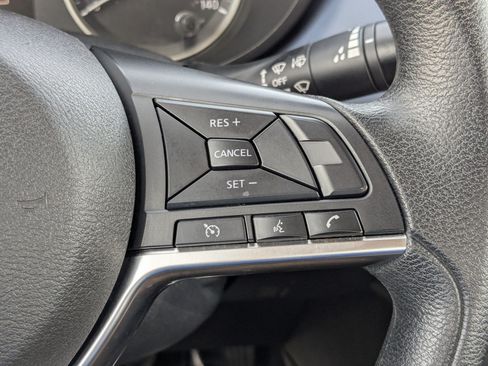 Used 2023 Nissan Versa SV FWD image 20
