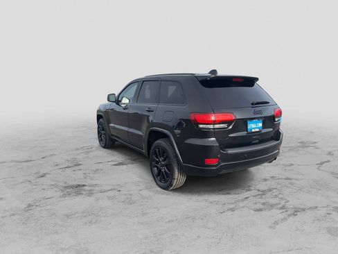 Used 2020 Jeep Grand Cherokee Altitude image 6
