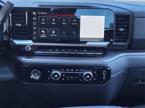 Used 2024 GMC Sierra 1500 SLT image 16